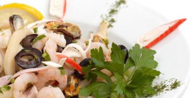 Neptun salata - recepti i metode kuhanja Neptun salata s rakovim štapićima