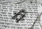 Hebrew language: Hebrew, Yiddish - interesting facts